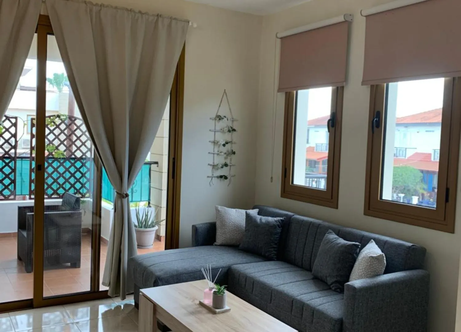 Seascape Apartment Larnaca Kıbrıs